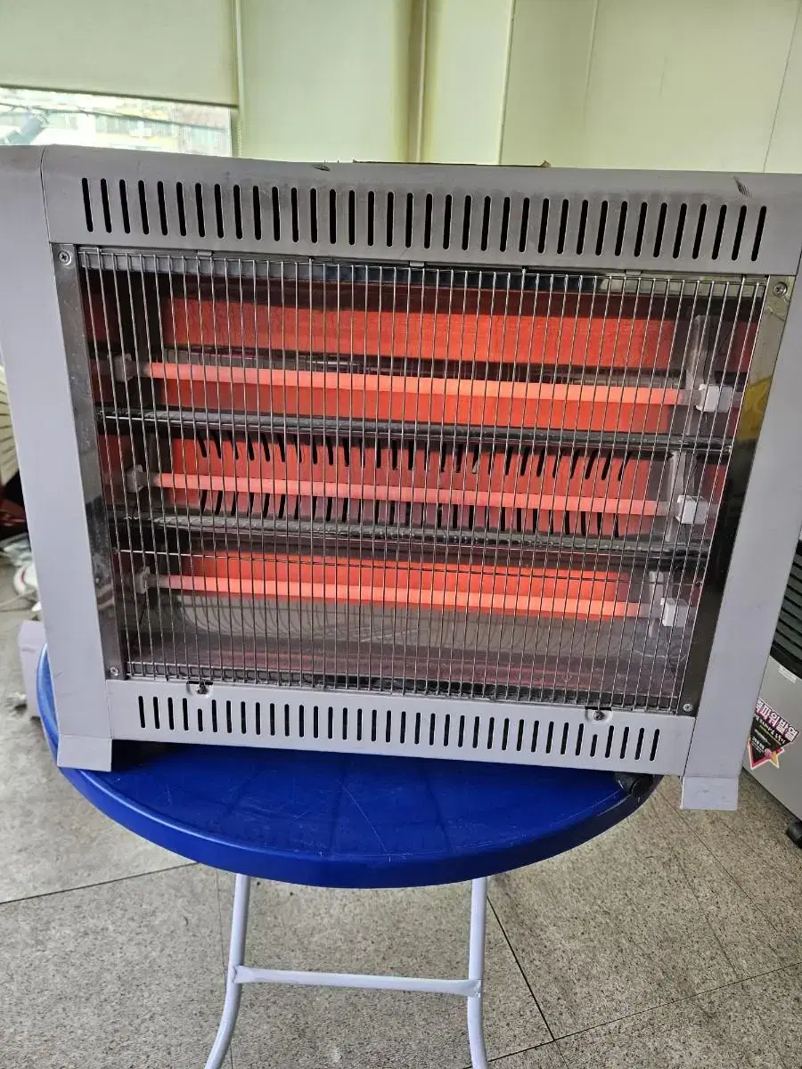 신일전기온풍기  히터난로  열풍기 대형전기난로 2.4kw  송풍팬내장